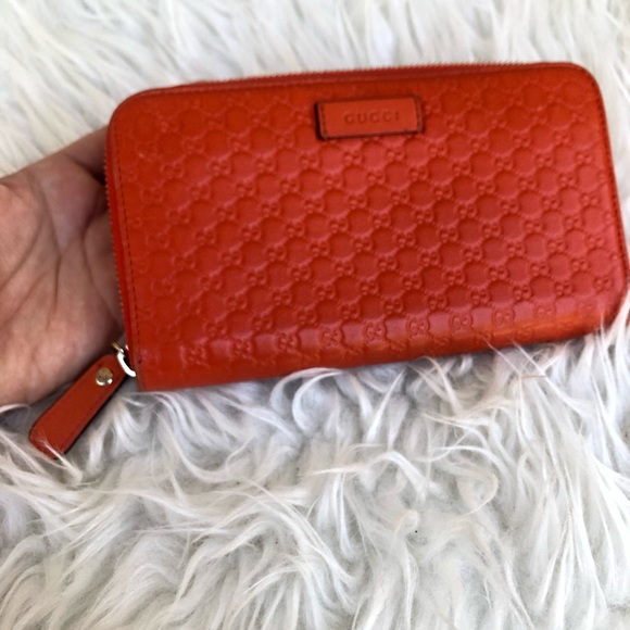 GUCCI WALLET - Picture 1 of 9